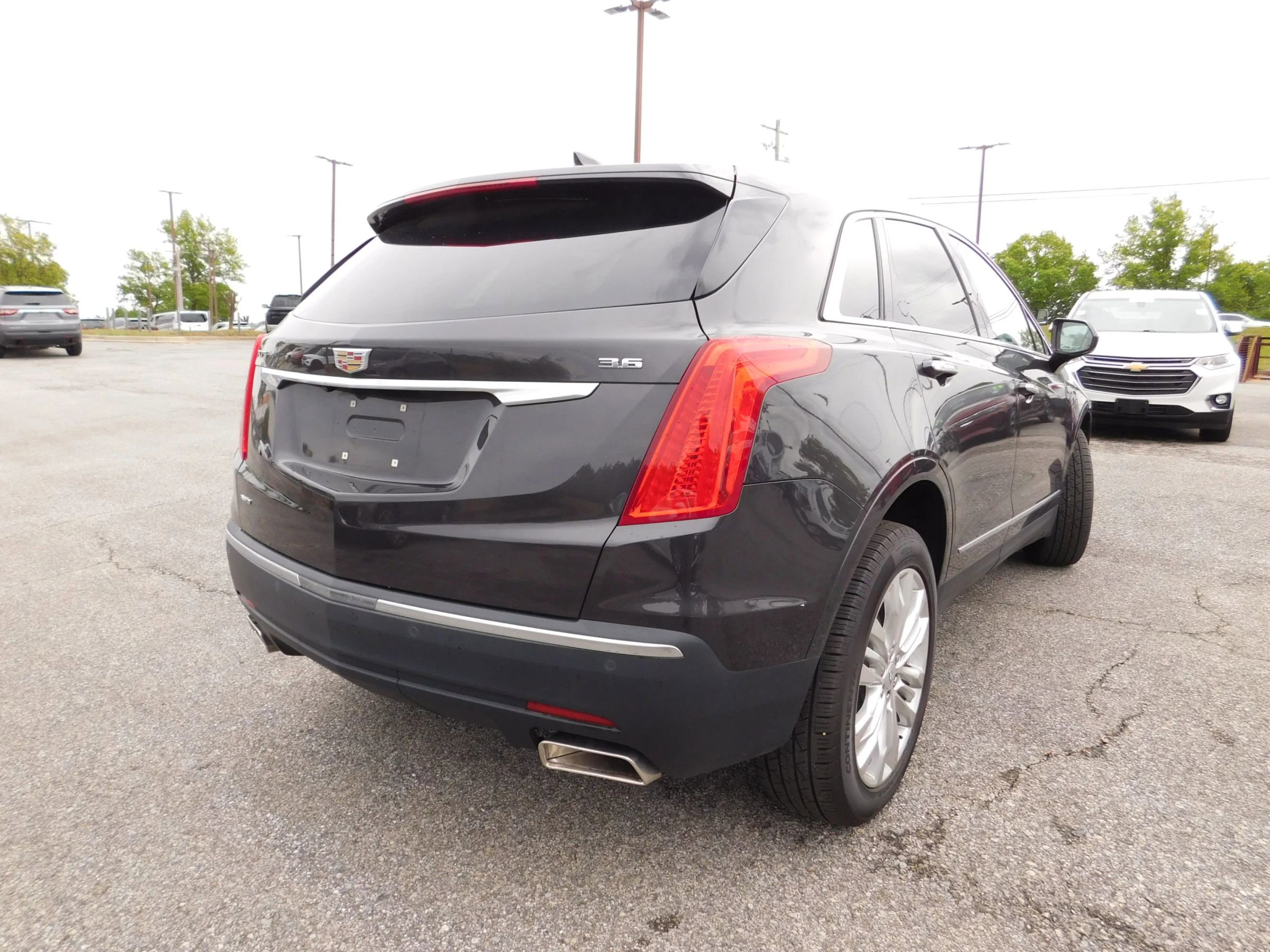 Used 2018 Cadillac XT5 Premium Luxury AWD/4WD image 5