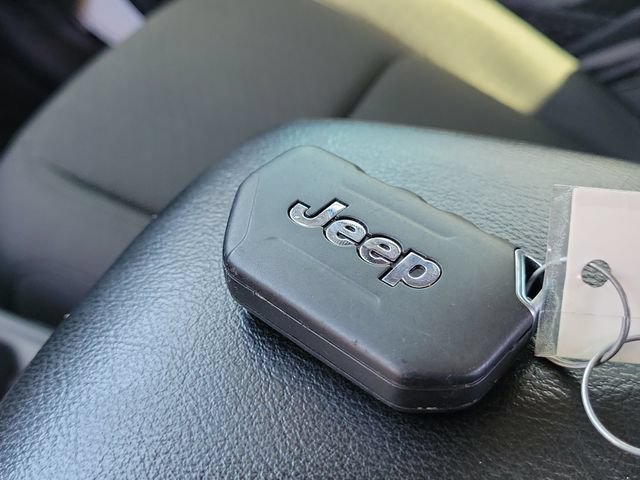 Used 2021 Jeep Gladiator Sport AWD/4WD image 37