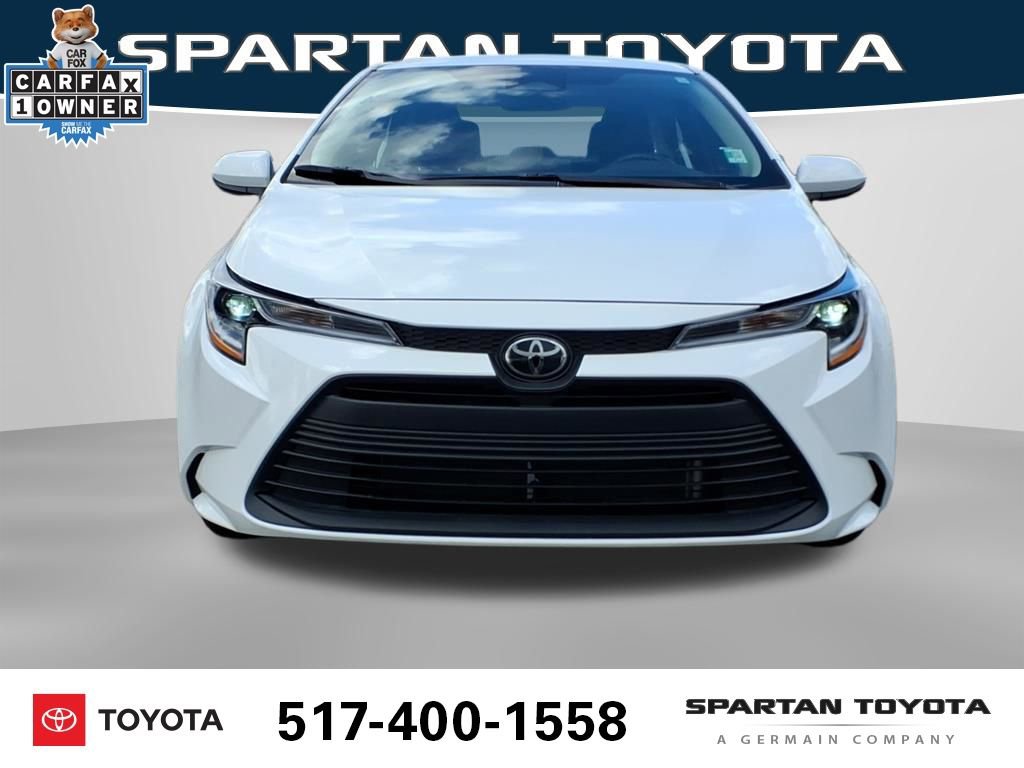 Used 2025 Toyota Corolla LE image 3