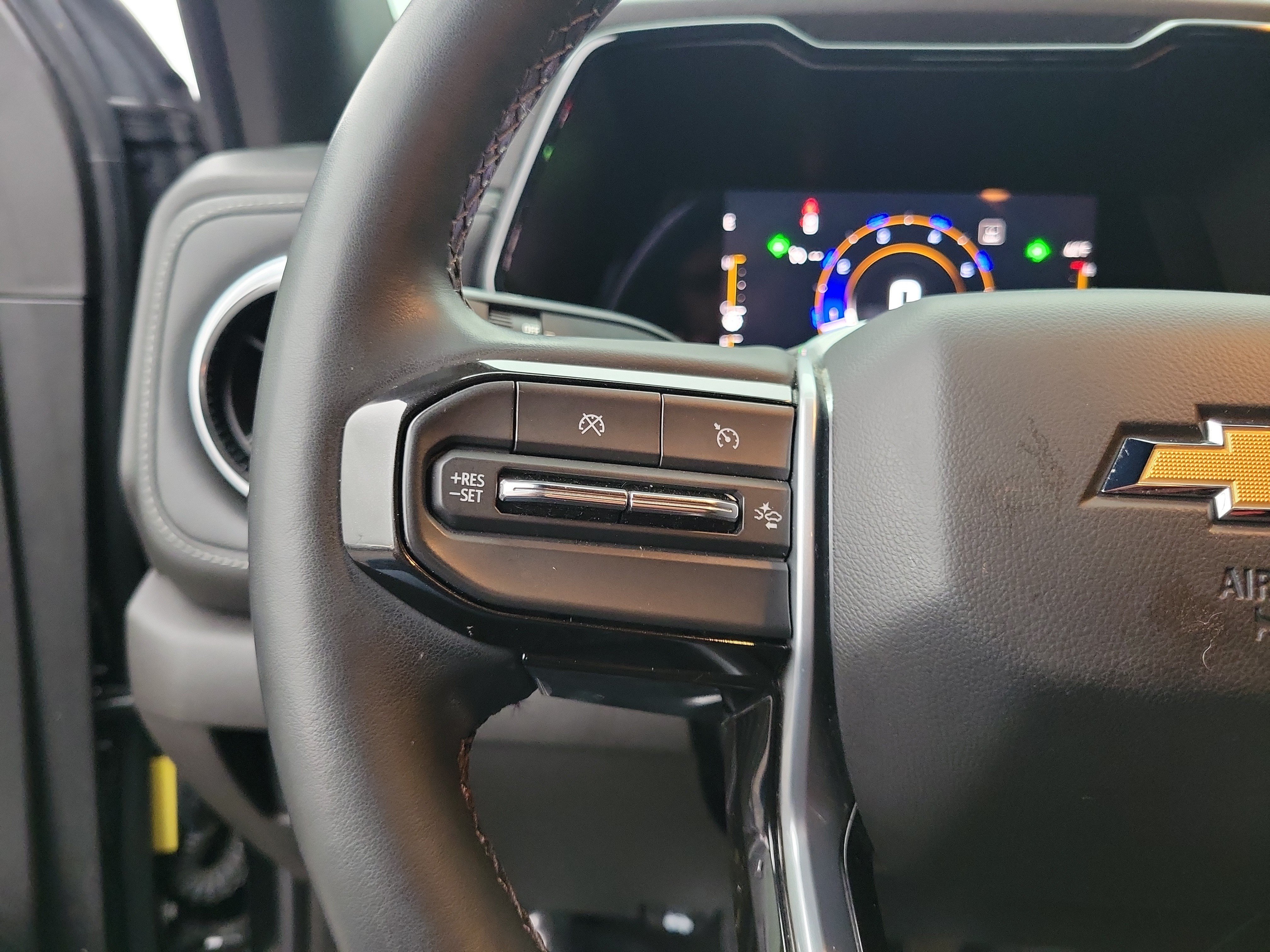 Used 2023 Chevrolet Colorado LT w/ LT Convenience Package II AWD/4WD image 22