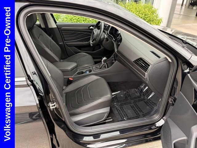 Used 2023 Volkswagen Jetta SEL FWD image 16
