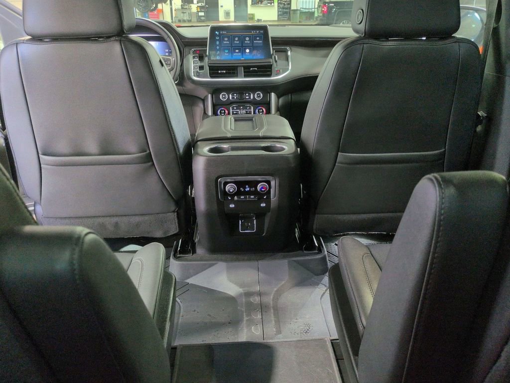 Used 2024 Chevrolet Tahoe Z71 w/ Luxury Package AWD/4WD image 29