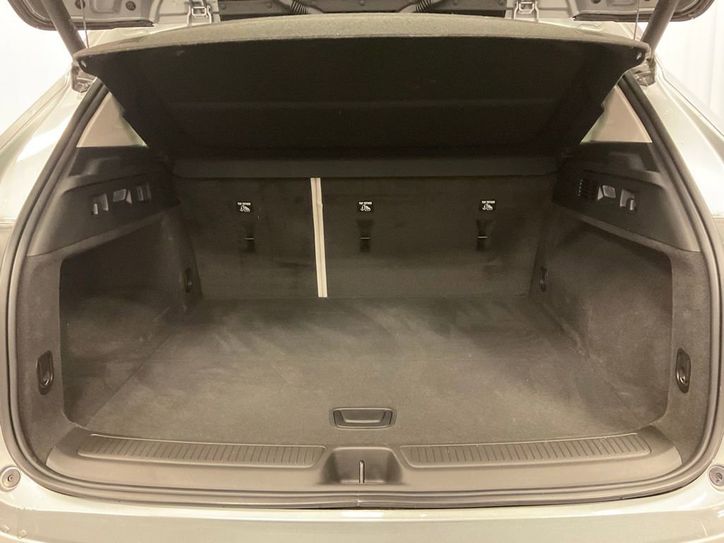 Used 2024 Buick Envision Avenir AWD/4WD image 35