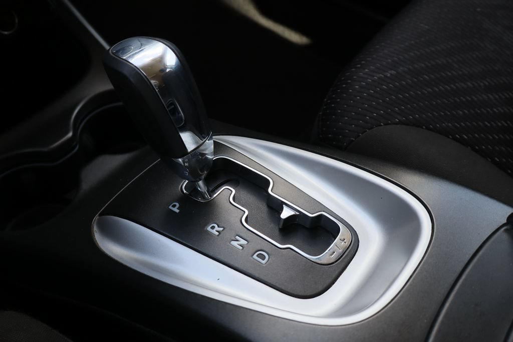 Used 2019 Dodge Journey SE FWD image 18