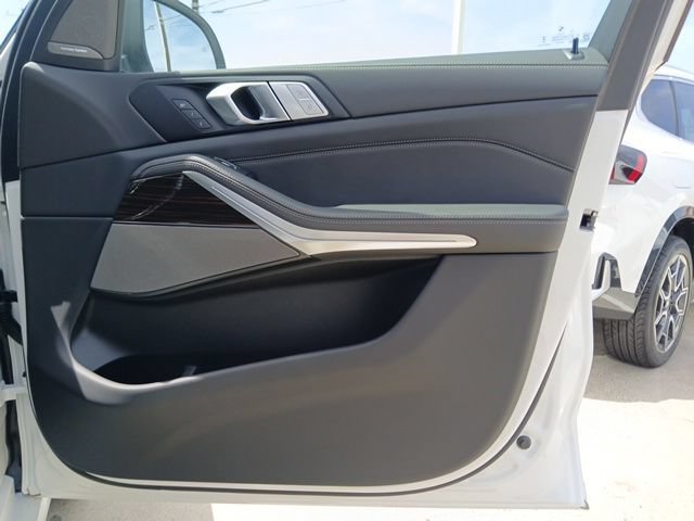 New 2027 BMW X7 xDrive40i w/ Premium Package AWD/4WD image 18