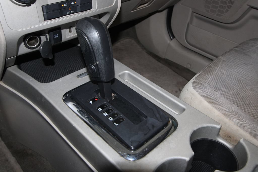 Used 2011 Ford Escape XLT w/ 201A Rapid Spec Order Code FWD image 12