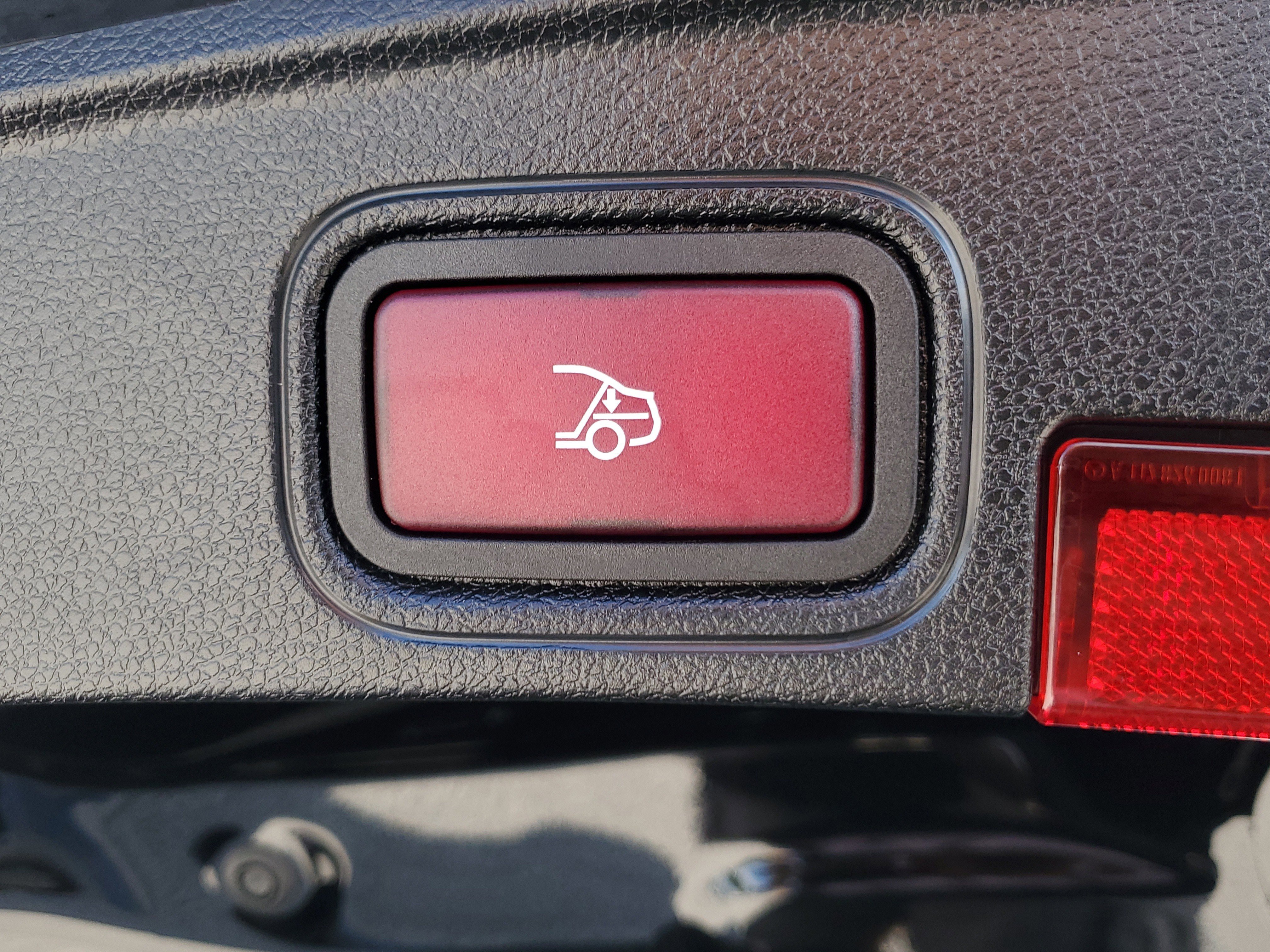 Used 2023 Mercedes-Benz C 300 Cabriolet image 10