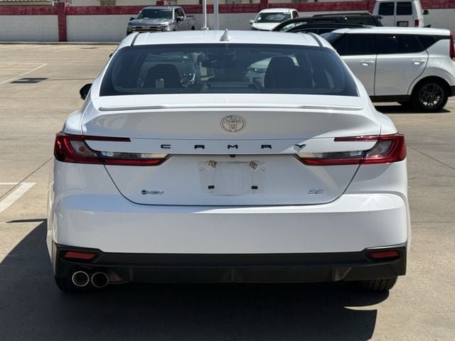 Used 2025 Toyota Camry SE FWD image 5