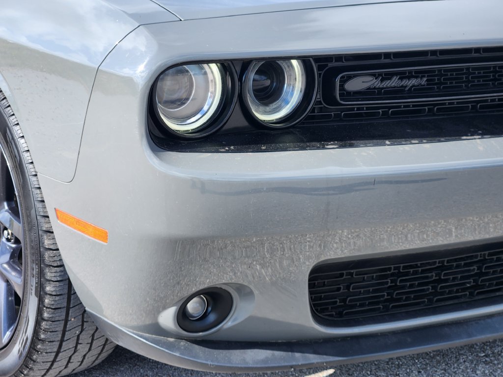 Used 2019 Dodge Challenger SXT w/ Blacktop Package RWD image 7