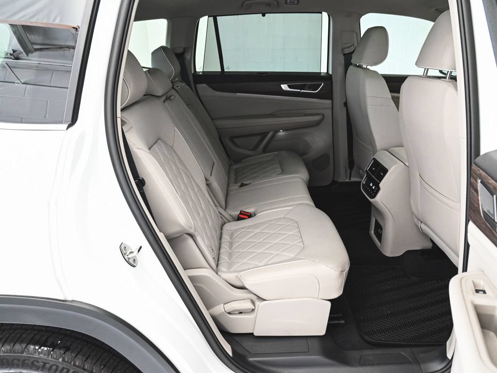 Used 2025 Volkswagen Atlas SEL Premium R-Line AWD/4WD image 37