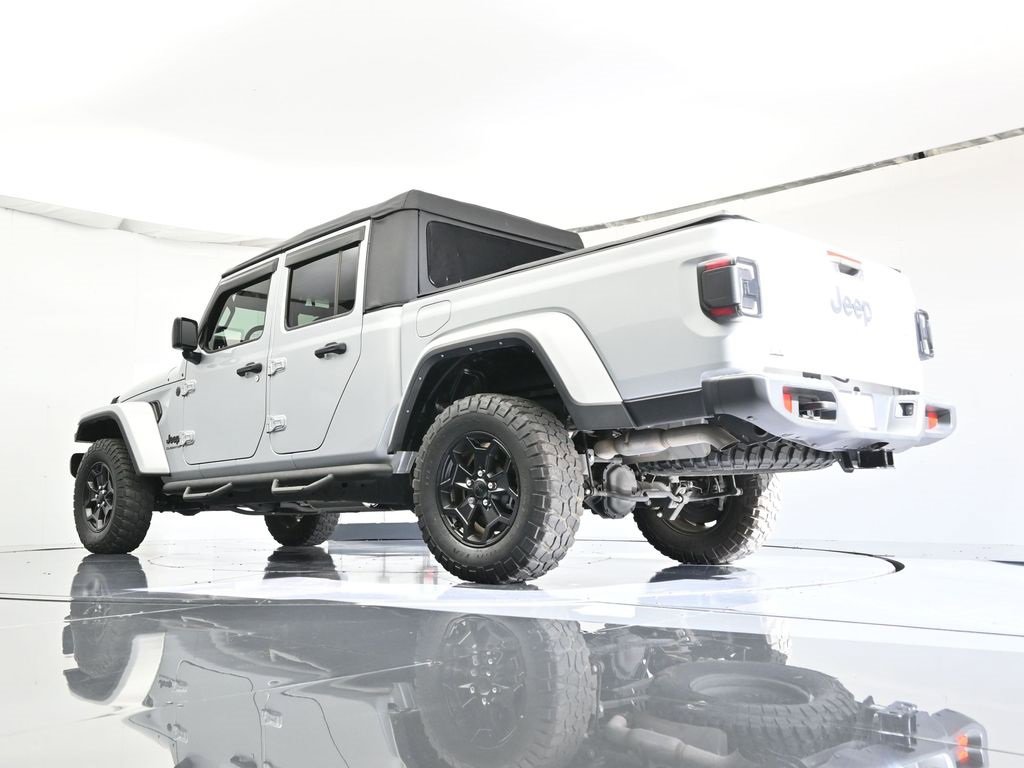 Certified 2022 Jeep Gladiator Willys image 42
