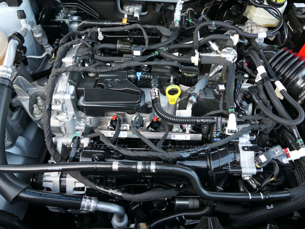 Used 2022 Ford Escape SE w/ SE Sport Appearance Package image 31