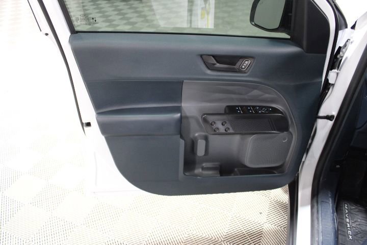 Used 2025 Ford Maverick XLT w/ Equipment Group 301A image 15