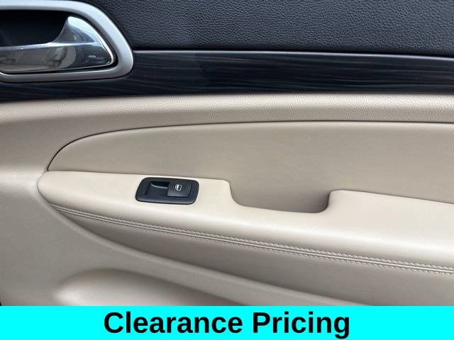 Used 2022 Jeep Grand Cherokee Laredo E w/ Security & Convenience Group AWD/4WD image 37
