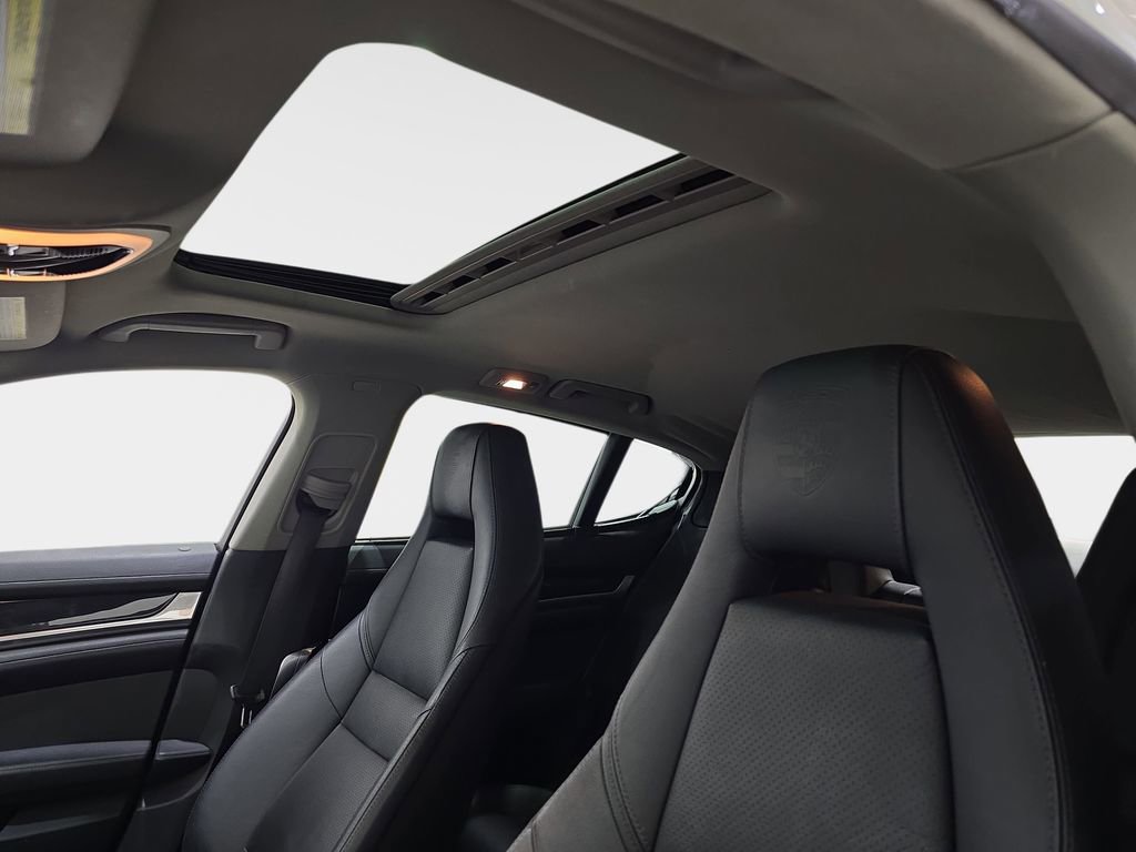 Used 2013 Porsche Panamera 4 image 33