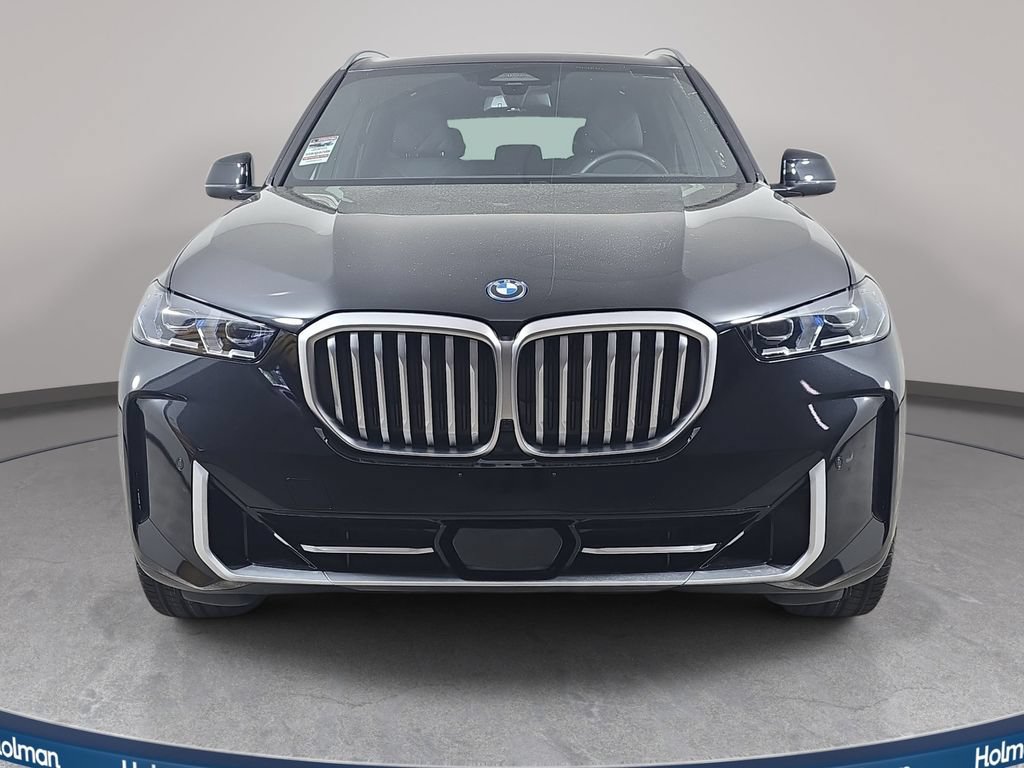 Certified 2024 BMW X5 xDrive50e w/ Premium Package AWD/4WD image 2