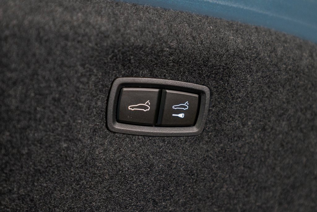 New 2025 Porsche Taycan image 39