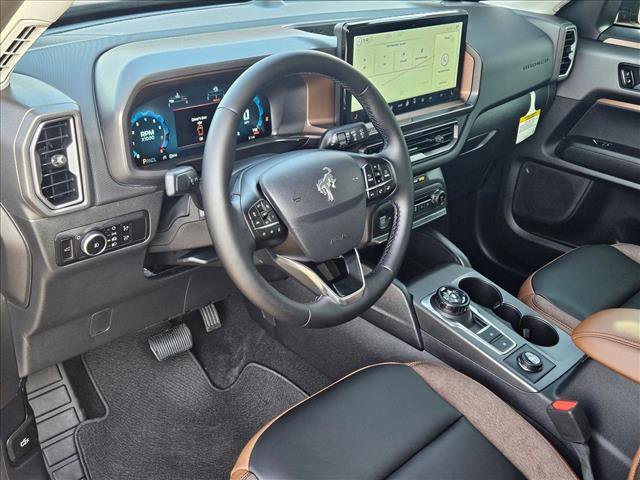 New 2025 Ford Bronco Sport Outer Banks image 3
