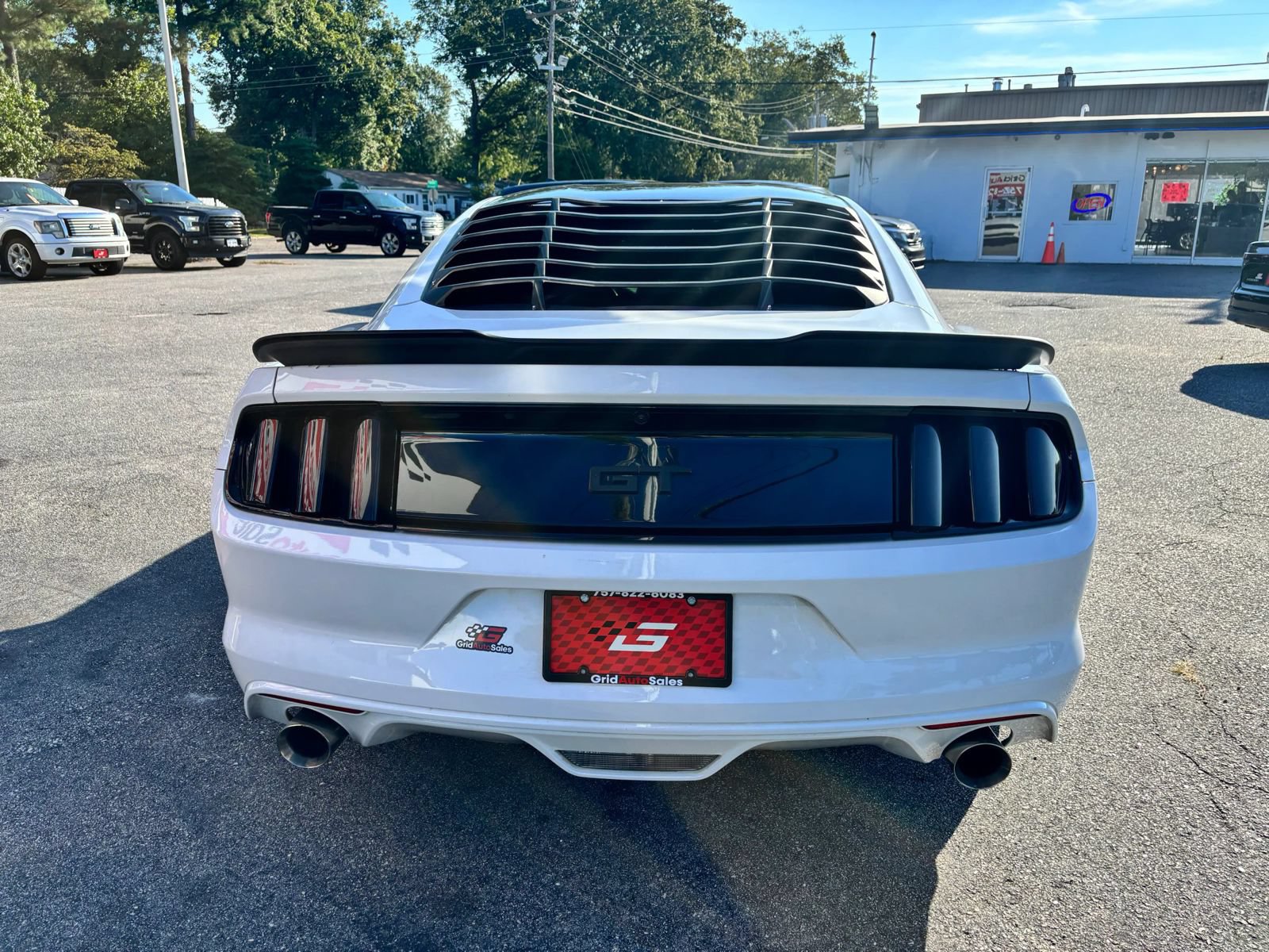 Used 2017 Ford Mustang GT w/ Black Accent Package RWD image 4