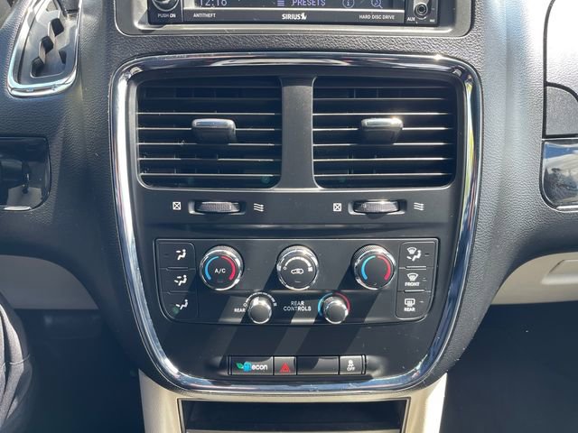 Used 2020 Dodge Grand Caravan SXT FWD image 16