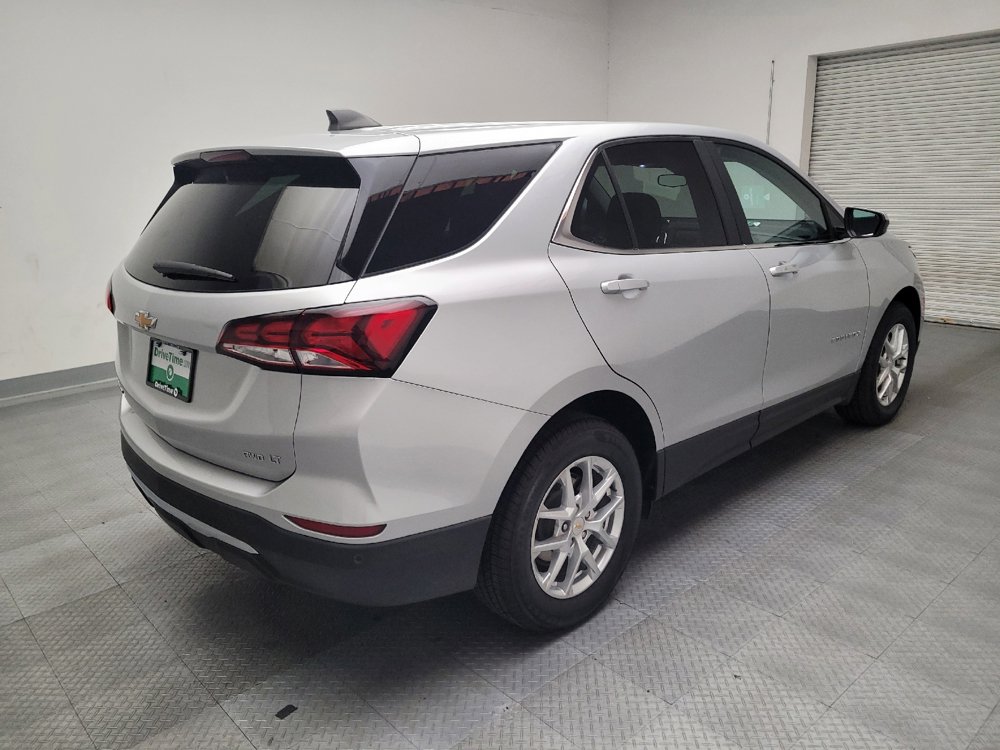 Used 2022 Chevrolet Equinox LT w/ Driver Convenience Package AWD/4WD image 9