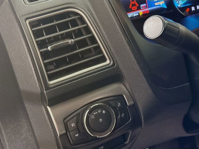 Used 2018 Ford Explorer XLT AWD/4WD image 12