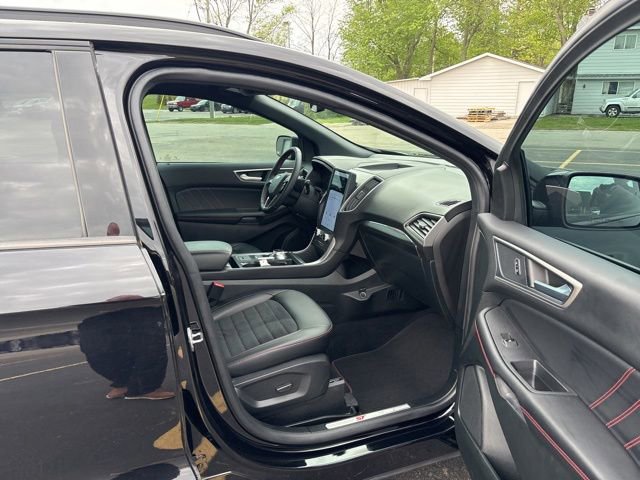 Used 2023 Ford Edge ST-Line AWD/4WD image 6