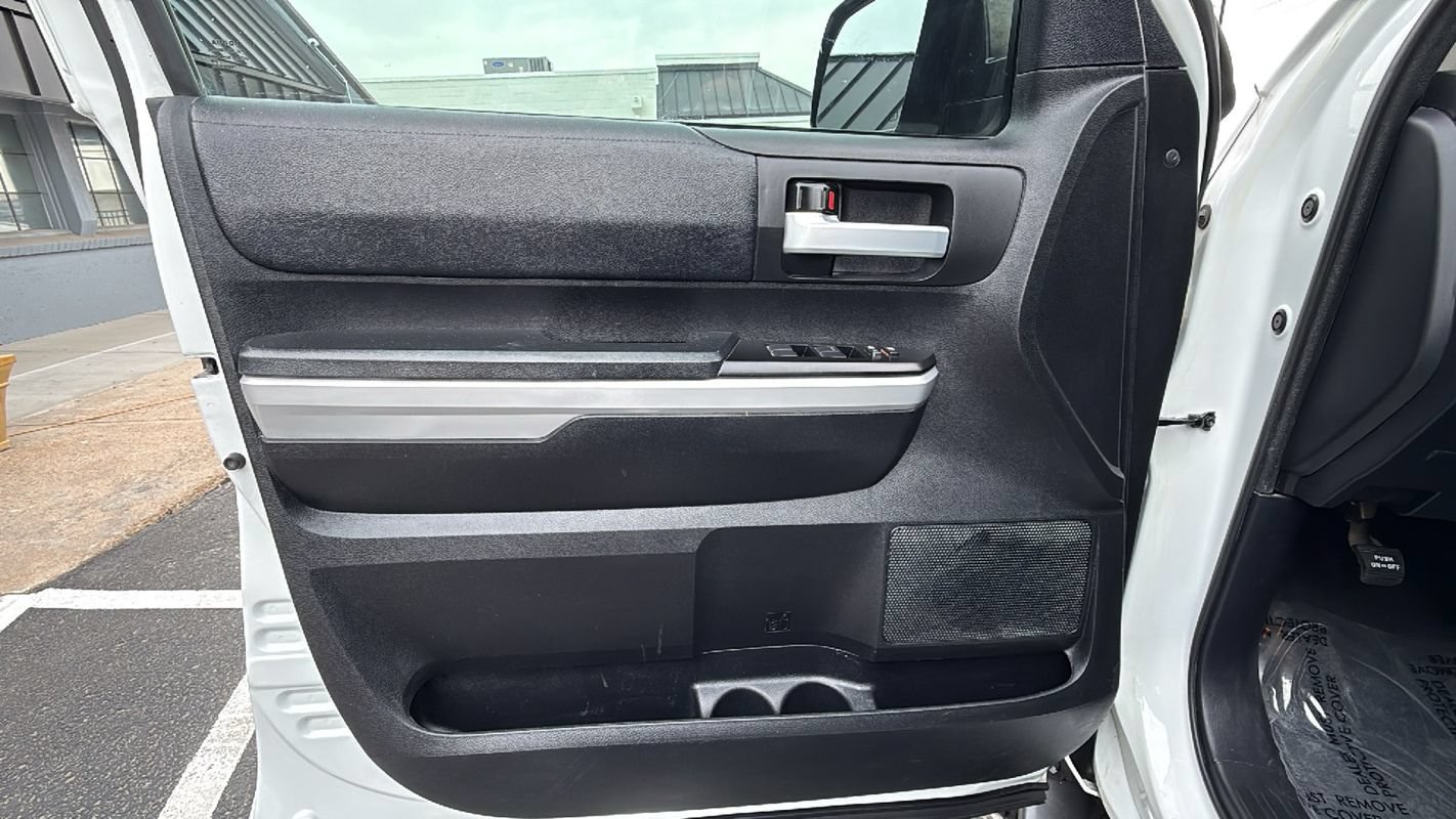 Used 2019 Toyota Tundra SR5 w/ TRD Off Road Package AWD/4WD image 9