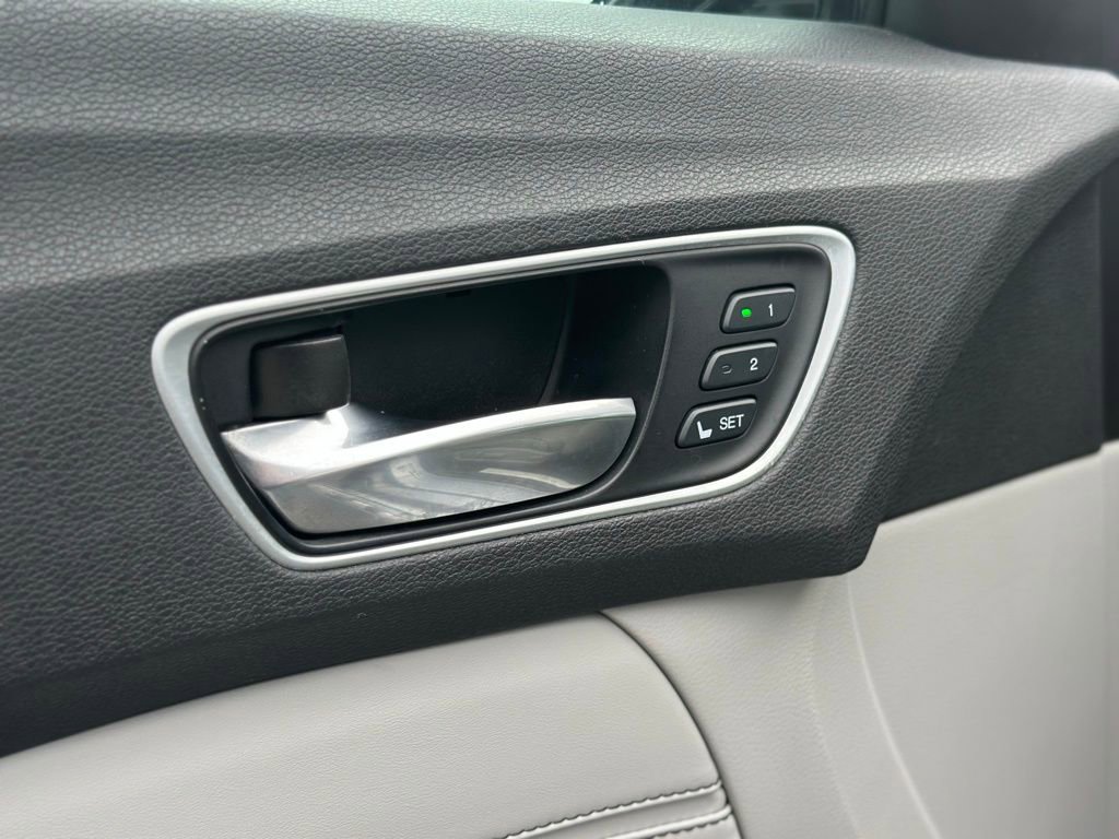 Used 2018 Acura TLX V6 w/ Advance Package image 18