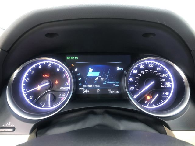 Used 2018 Toyota Camry XLE image 18