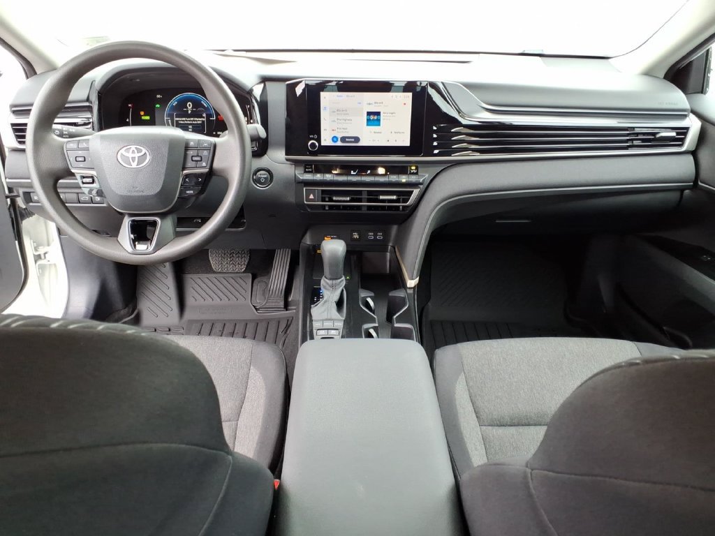 Certified 2025 Toyota Camry LE FWD image 5