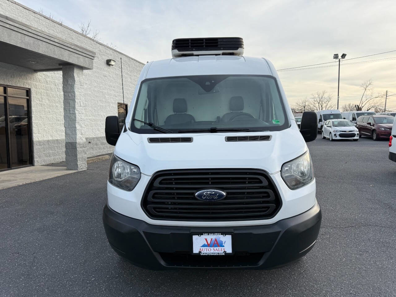 Used 2017 Ford Transit 250 148 Medium Roof image 33