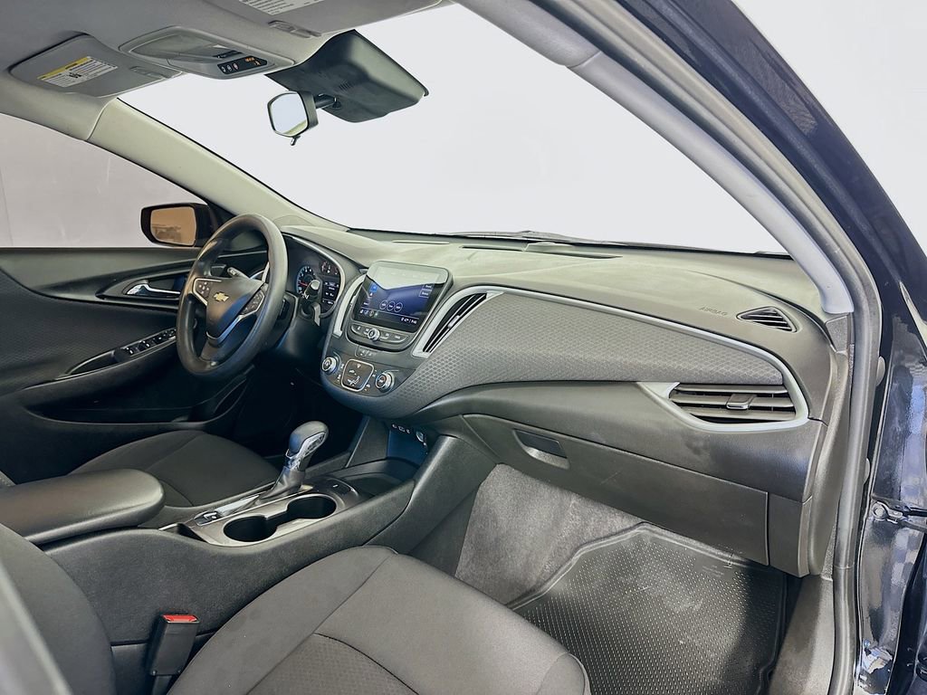 Used 2023 Chevrolet Malibu LS image 27