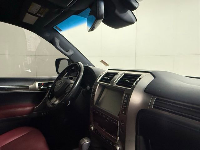 Used 2020 Lexus GX 460 Premium w/ Premium Package image 36