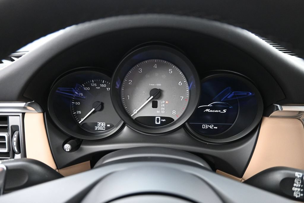 Certified 2026 Porsche Macan S AWD/4WD image 19