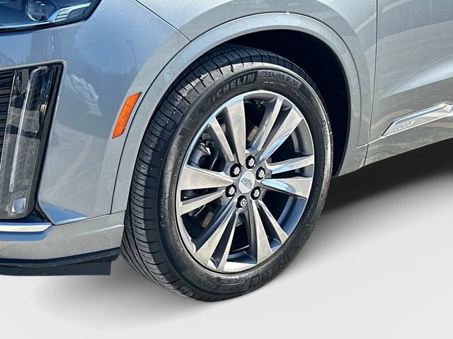 Used 2025 Cadillac XT6 Premium Luxury image 29