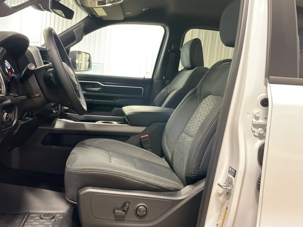 Used 2025 RAM 1500 Big Horn AWD/4WD image 15