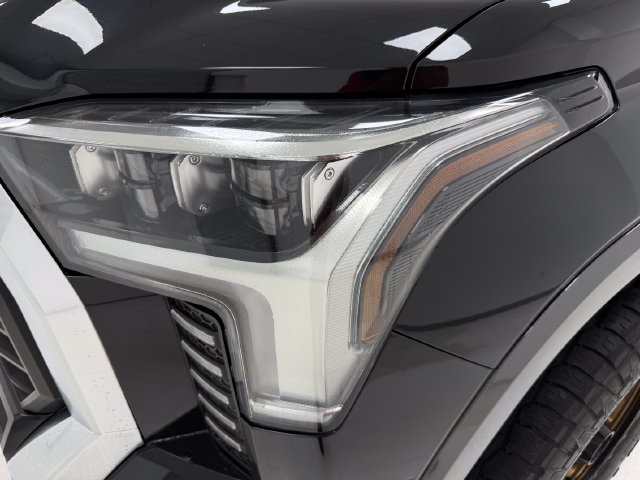 Used 2023 Toyota Tundra Limited AWD/4WD image 6