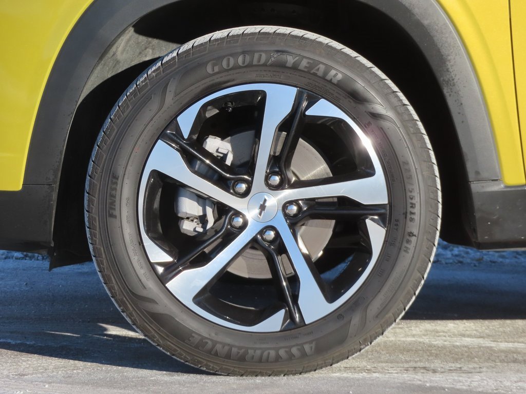 Used 2024 Chevrolet Trax RS w/ Driver Confidence Package image 11