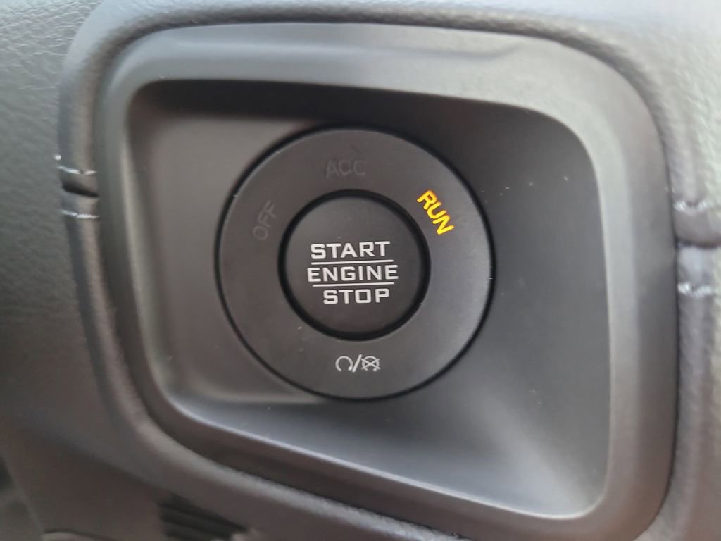 New 2026 Jeep Wrangler Unlimited Sahara w/ Safety Group AWD/4WD image 31