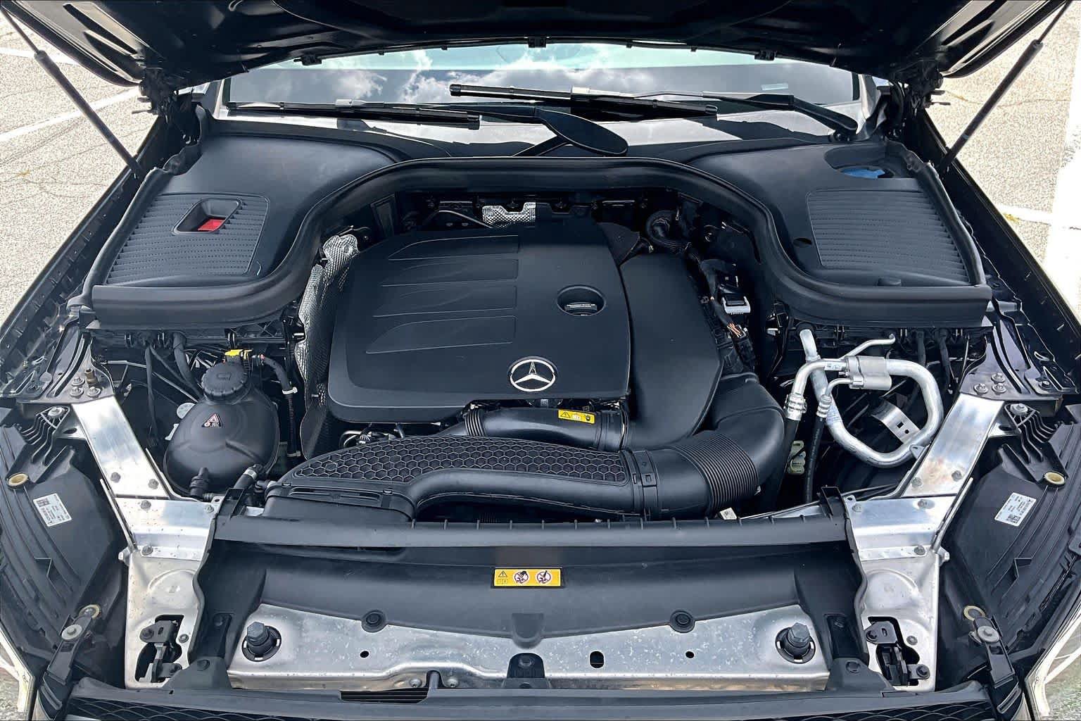 Certified 2022 Mercedes-Benz GLC 300 w/ Premium Package Lite image 32