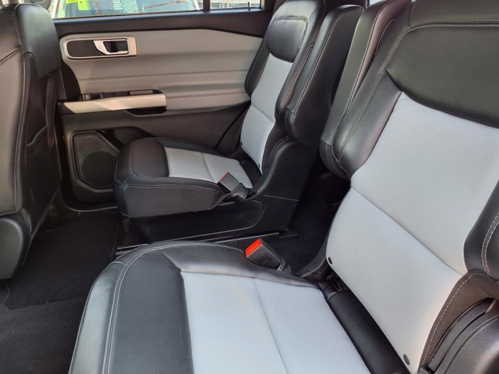 Certified 2023 Ford Explorer XLT w/ Equipment Group 202A image 7