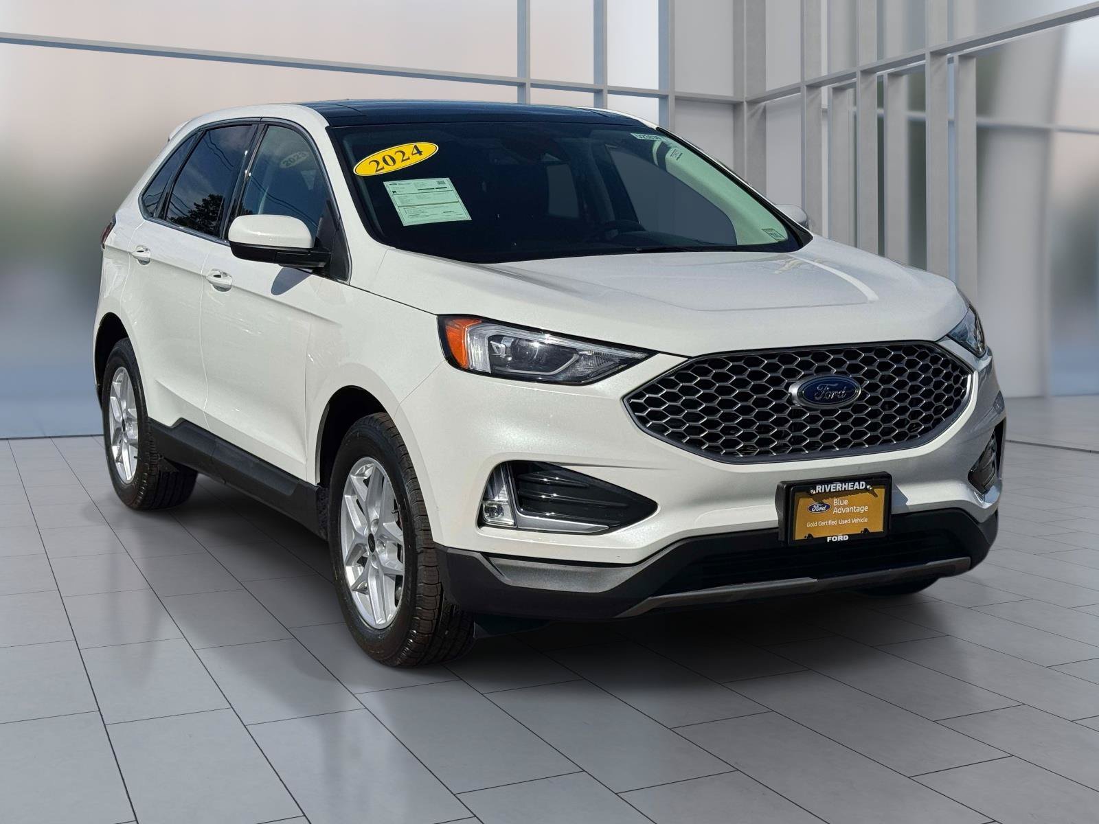 Certified 2024 Ford Edge SEL w/ Convenience Package AWD/4WD image 2