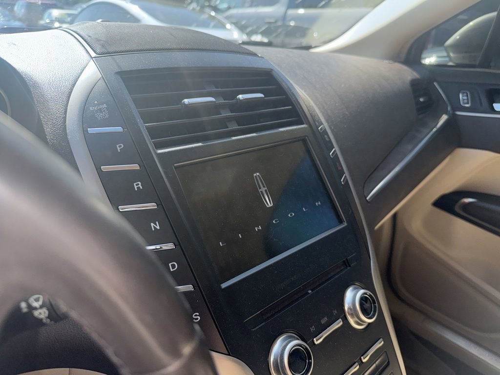 Used 2017 Lincoln MKC Reserve w/ Lincoln MKC Climate Package AWD/4WD image 10