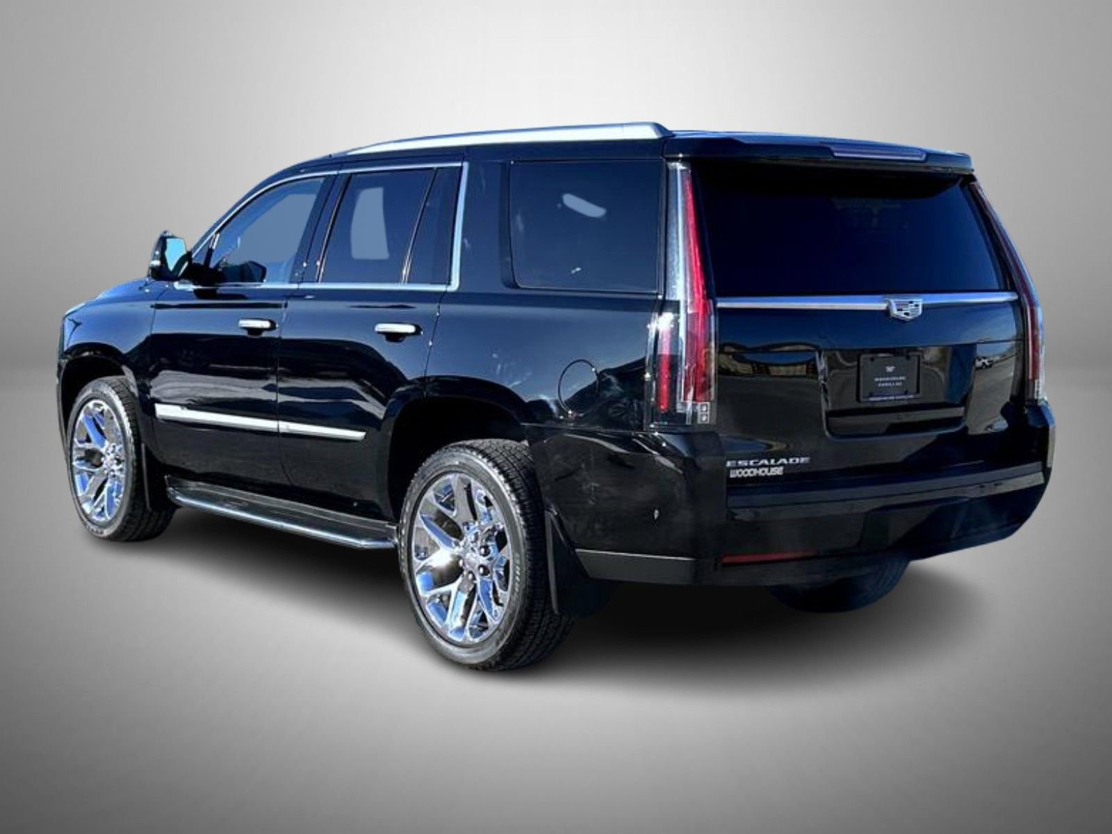 Used 2019 Cadillac Escalade Luxury image 3