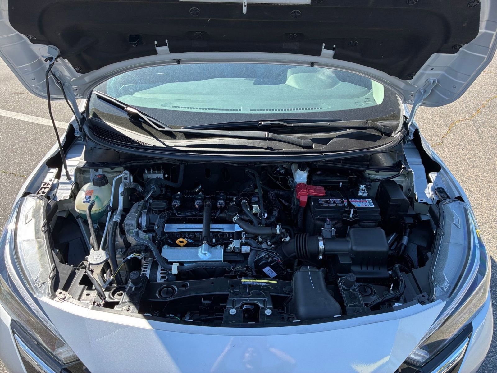 Used 2025 Nissan Versa SV image 30