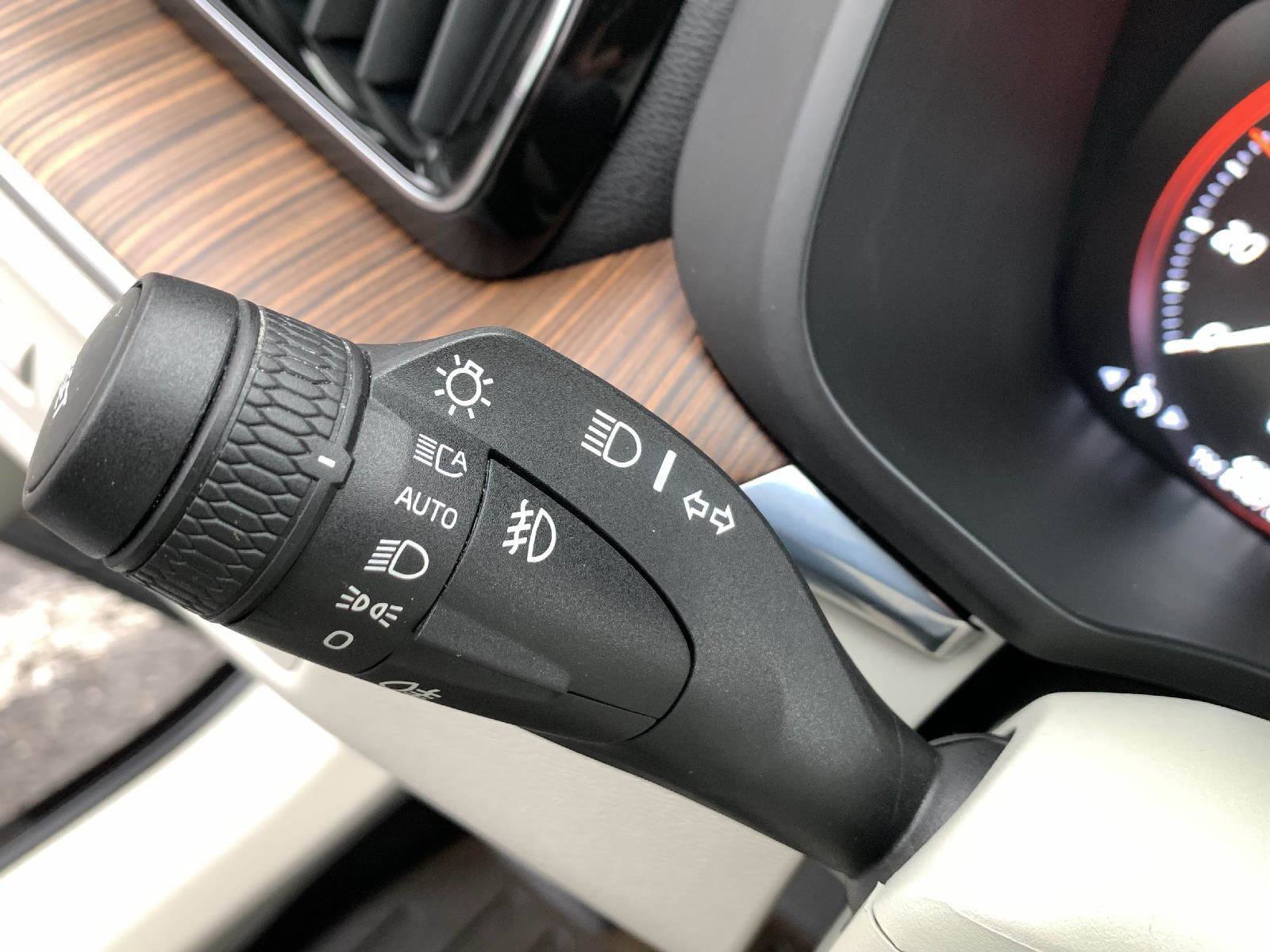 Used 2021 Volvo XC60 T6 Momentum w/ Premium Package image 18