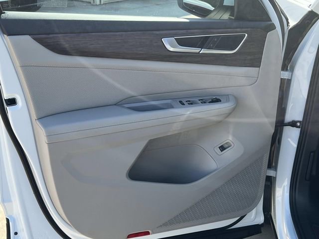 New 2026 Volkswagen Atlas SEL image 9