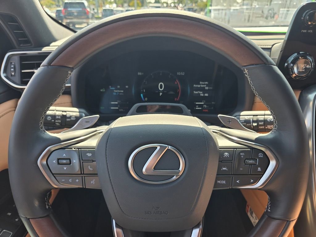 Used 2026 Lexus LX 600 4WD w/ Luxury Package image 27