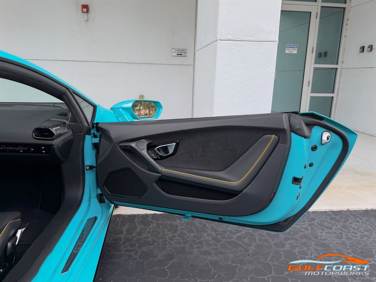 Used 2021 Lamborghini Huracan EVO RWD image 38